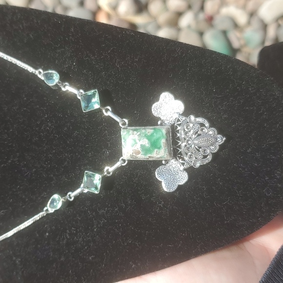 New Variscite and Peridot 925 Silver Necklace. - Picture 11 of 12